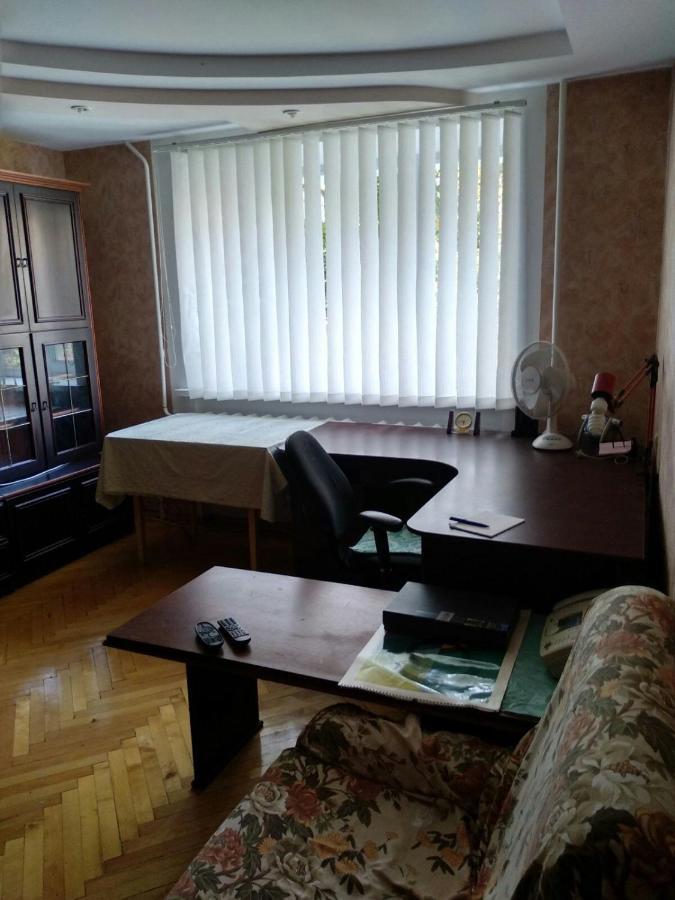 4-X Apartments Center Wi-Fi С 3-Мя Спальнями 95М2 Chernihiv Exterior photo